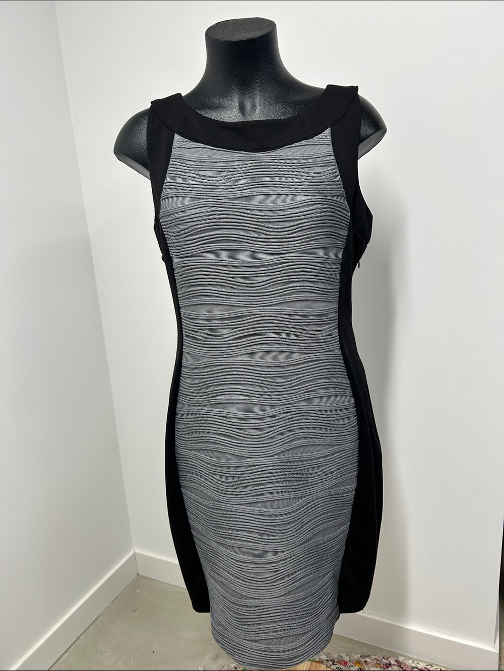 Calvin Klein Textured Wave Panel Colorblock Sheath Dress Size 12